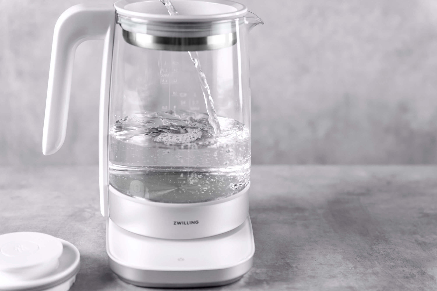 ZWILLING ENFINIGY Czajnik elektryczny z wkładem do herbaty 1.7 ltr, biały