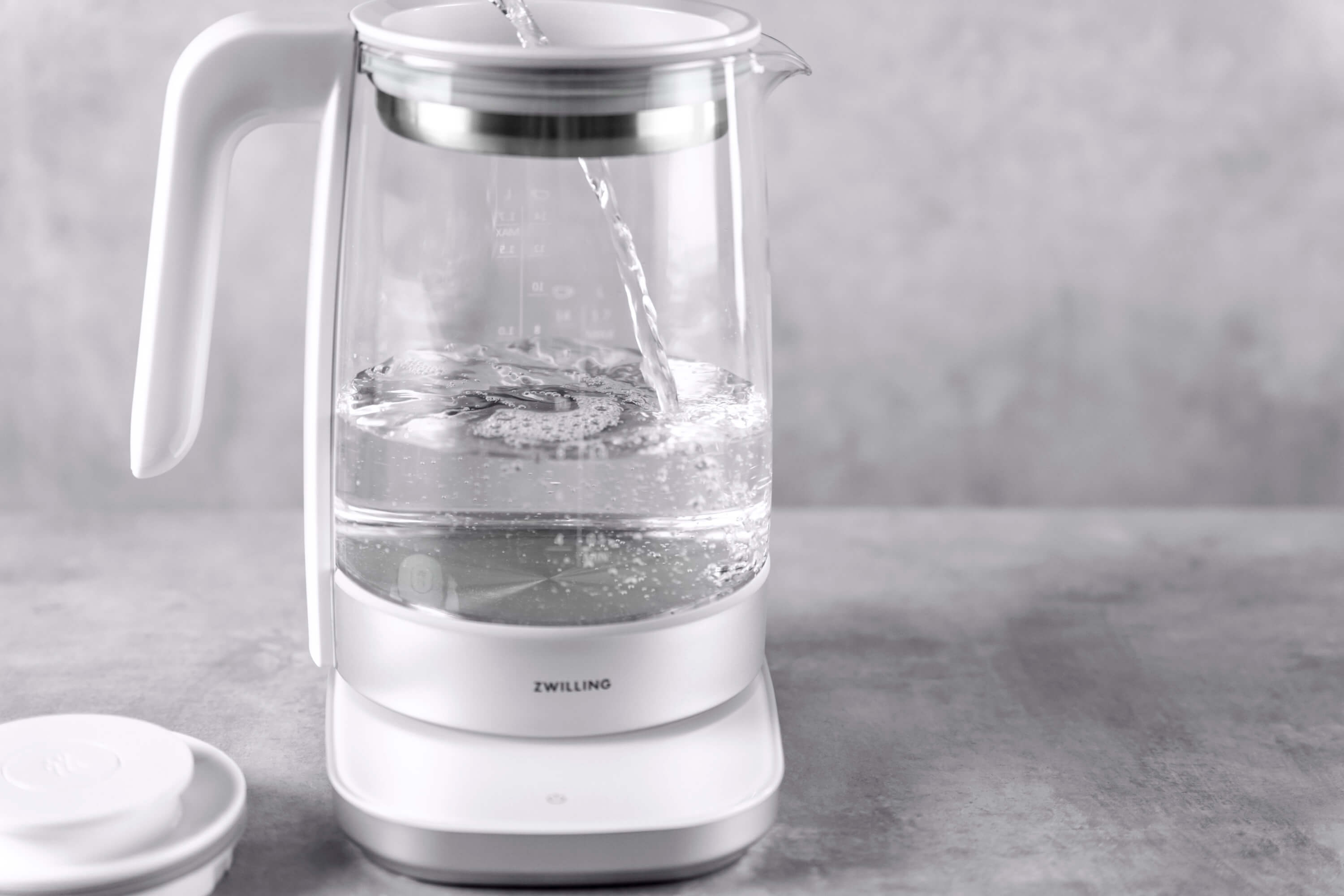 ZWILLING ENFINIGY Czajnik elektryczny z wkładem do herbaty 1.7 ltr, biały