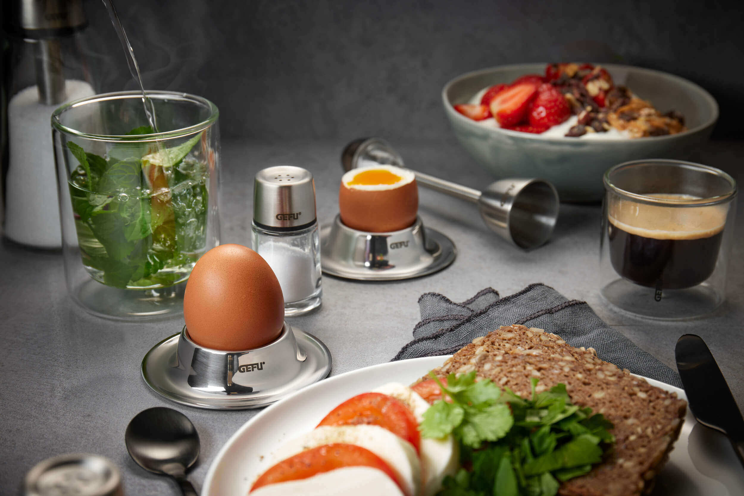 GEFU OVO Set aus 2 Eierschalen.