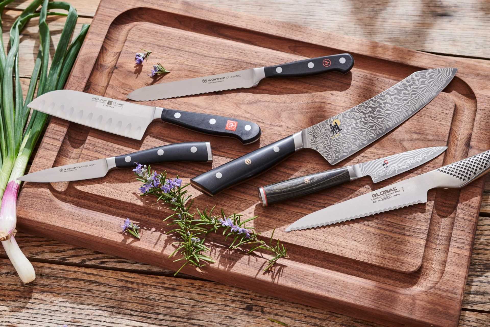 How to Choose the Perfect Kitchen Knife: A Guide for Home Cooks and Professionals