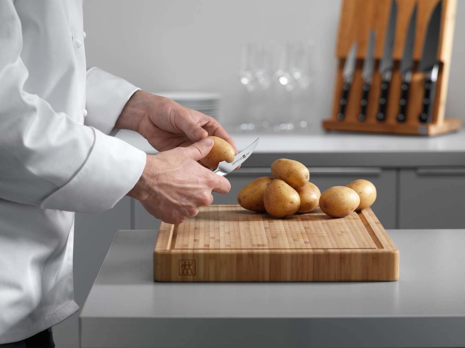 ZWILLING FOUR STAR Nóż do obierania warzyw 7 cm