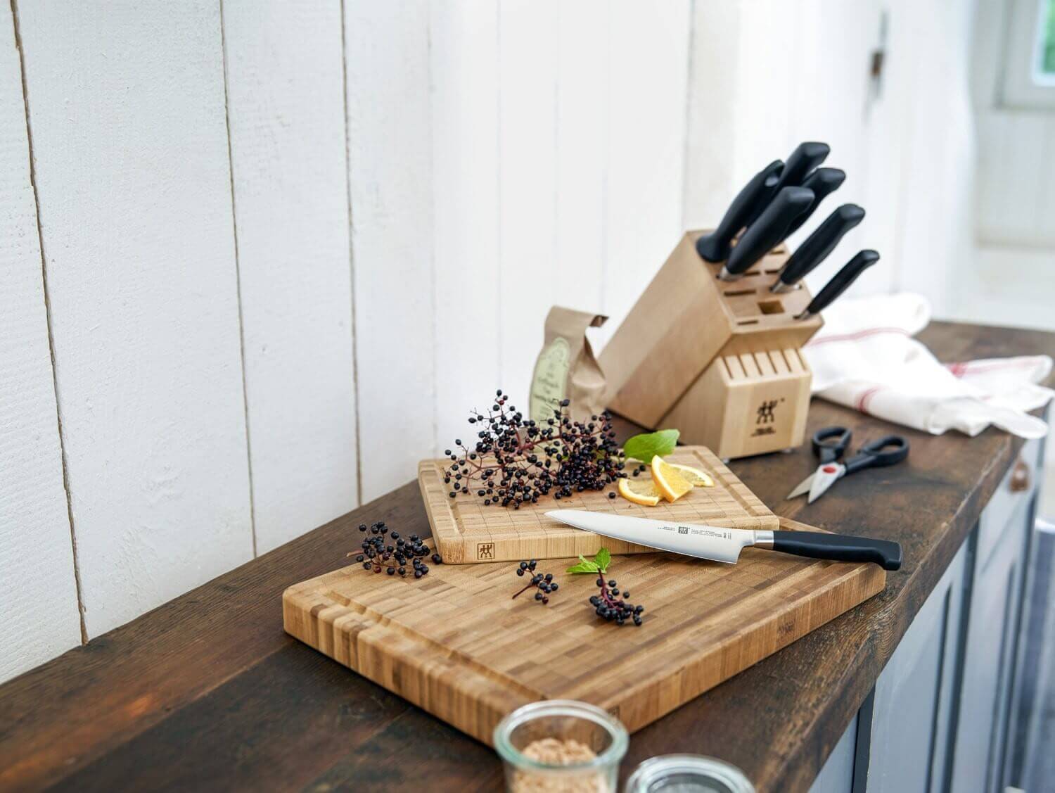 ZWILLING FOUR STAR Kompaktowy nóż szefa kuchni 14 cm