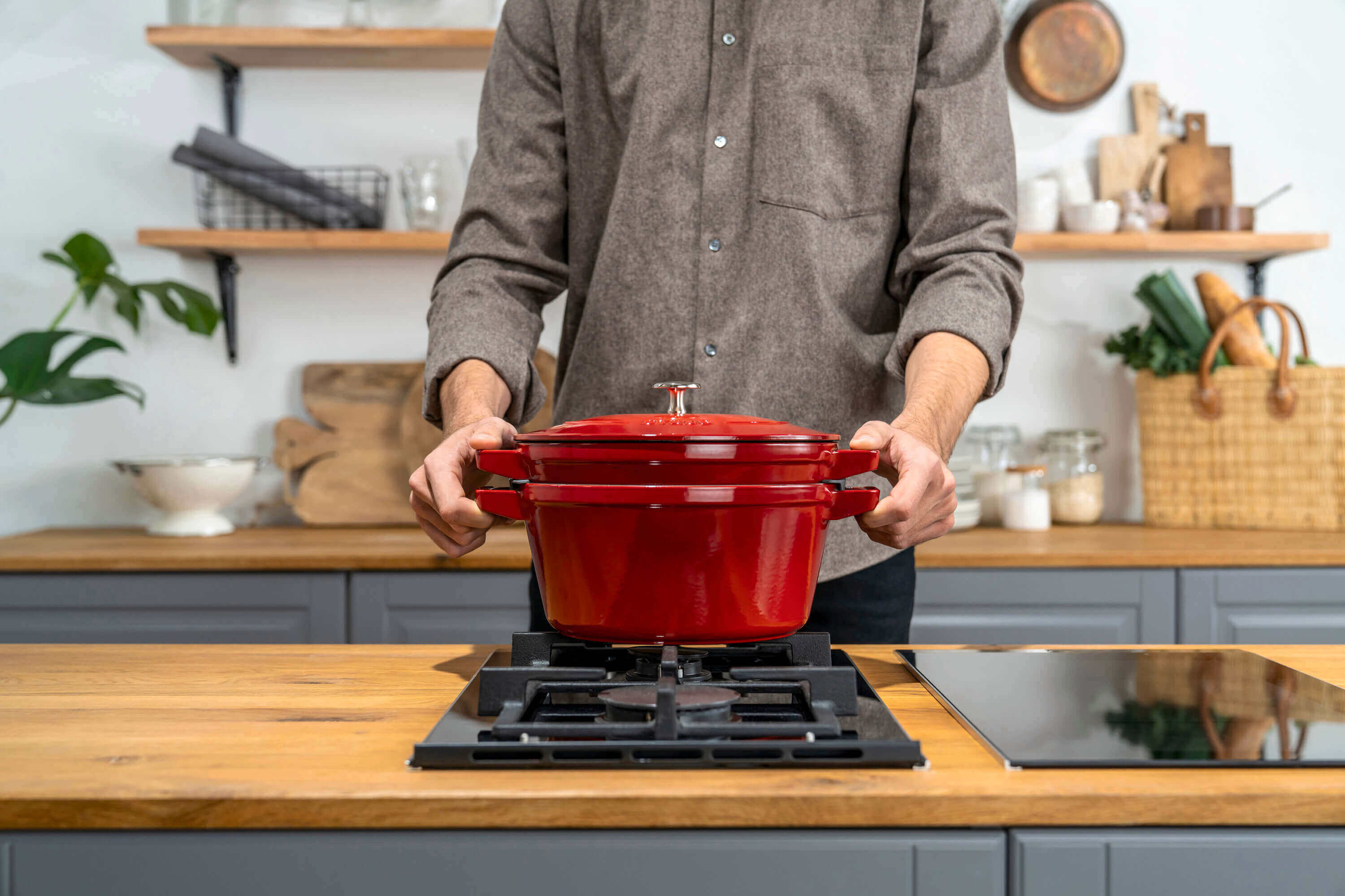 STAUB Zestaw 2 naczyń + pokrywka 24 cm czerwony