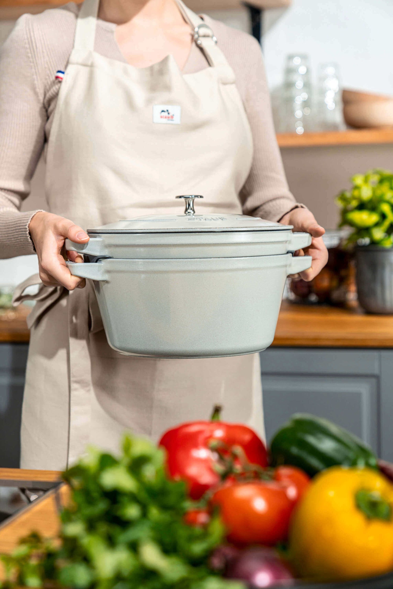 STAUB Zestaw 2 naczyń + pokrywka 24 cm truflowy