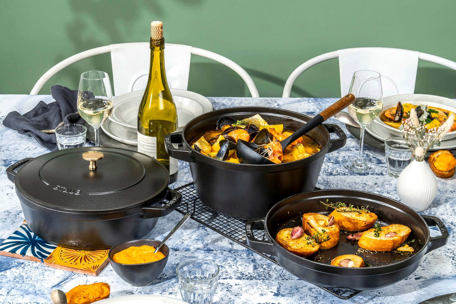 STAUB Zestaw 3 naczyń + pokrywka 24 cm czarny