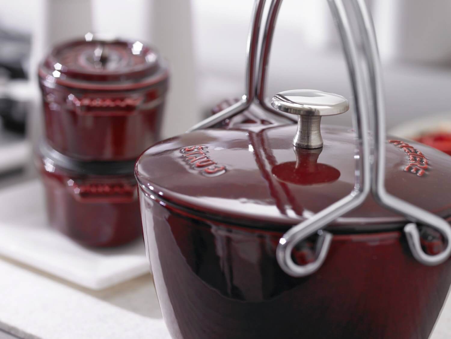 STAUB Czajnik 1.15 ltr, grenadynowy