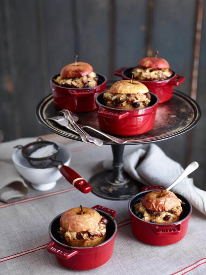 STAUB GIFT GIVING Mini cocotte okrągły 200 ml, czerwony