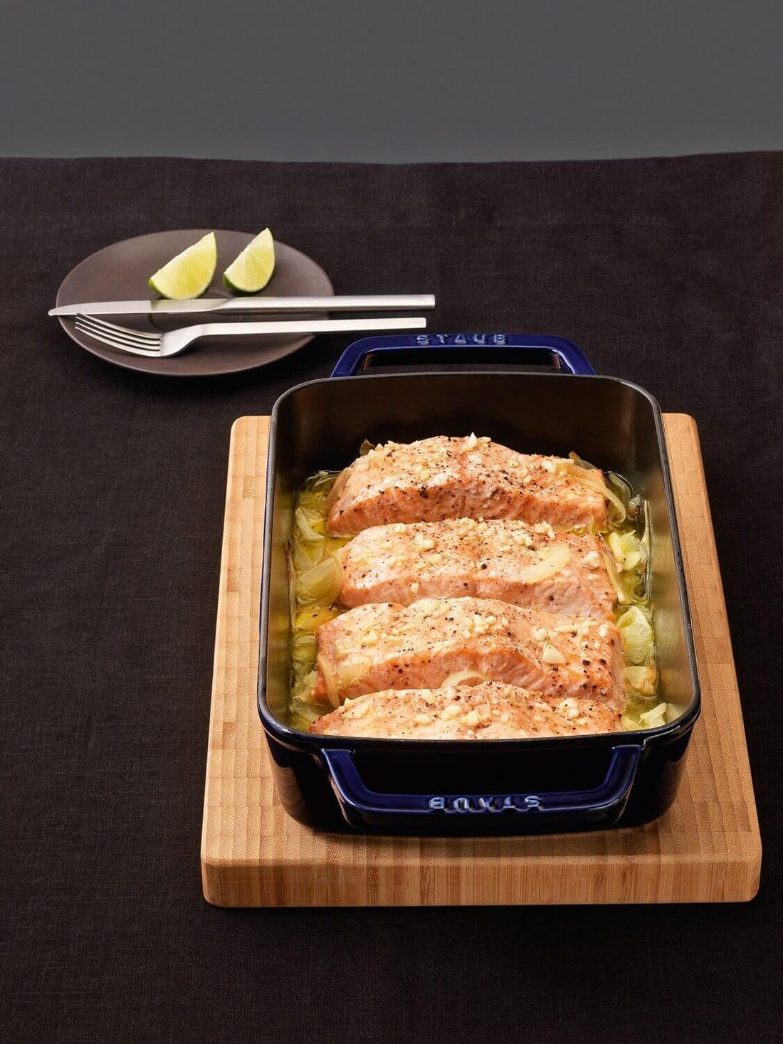 STAUB COOKING Prostokątny półmisek ceramiczny 4.5 ltr, niebieski