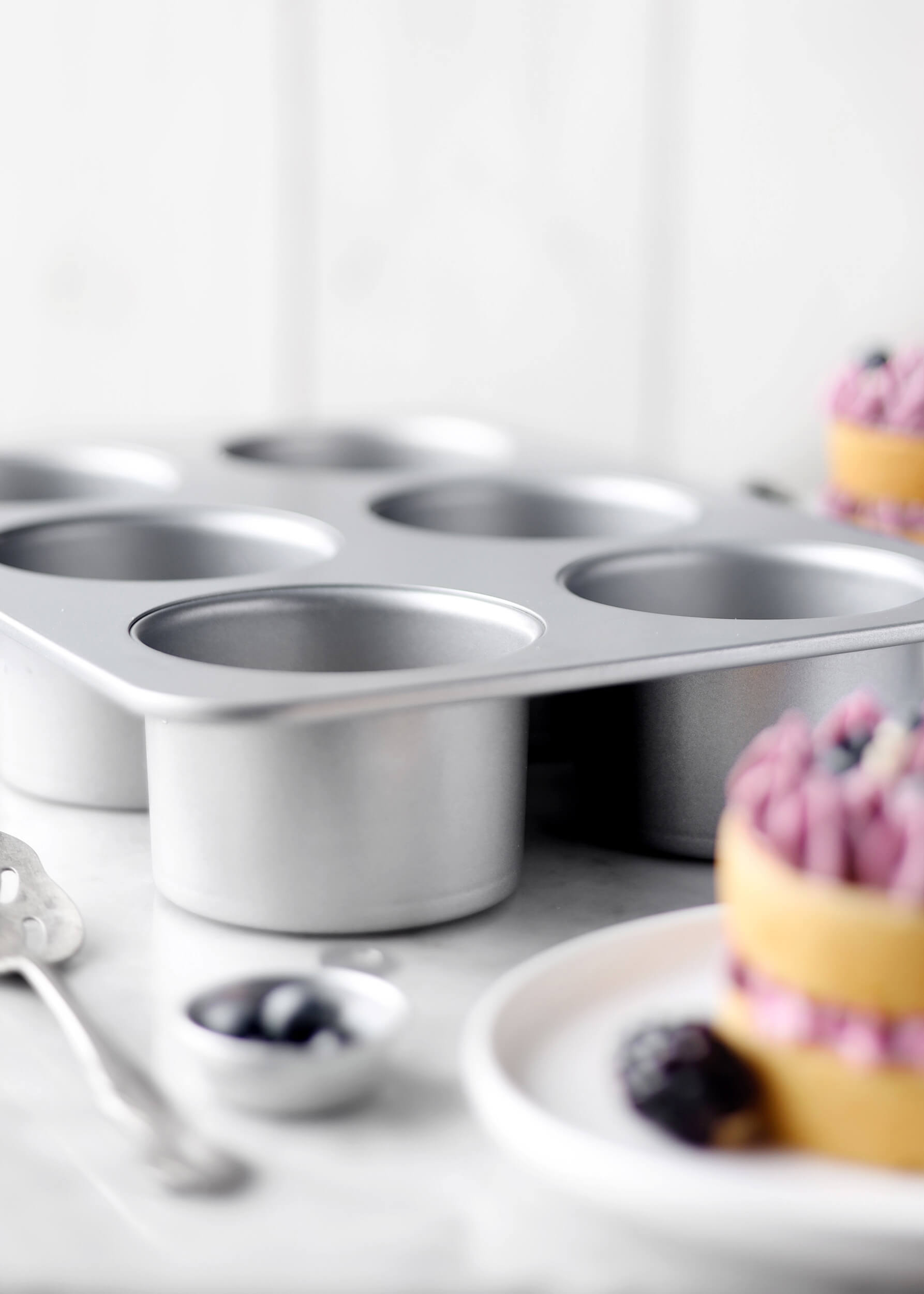 PATISSE SILVER-TOP Form für 6 Mini-Käsekuchen mit herausnehmbarem Boden